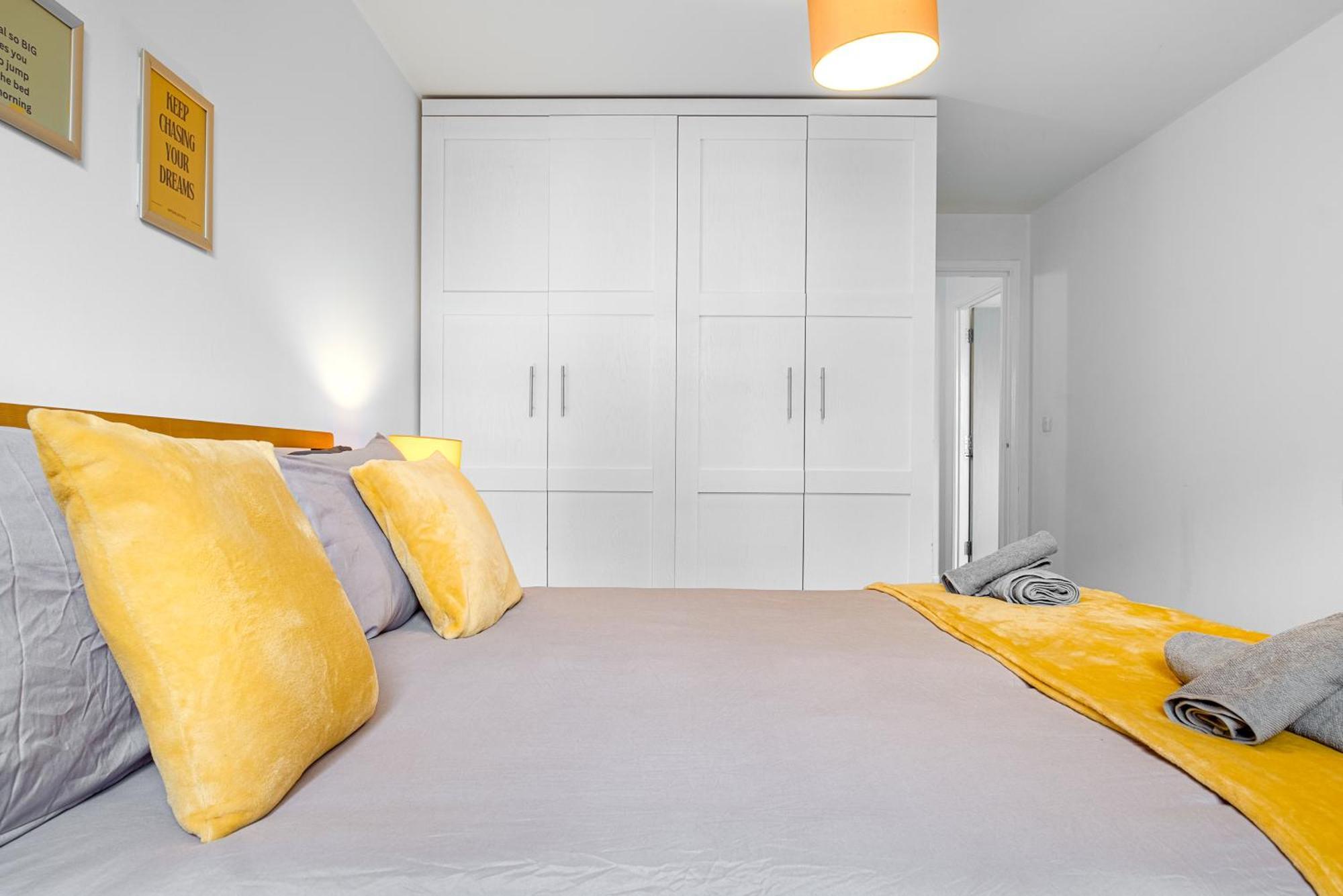 ברמינגהאם Central Suite Near Mailbox, King Bed, Ping Pong, Netflix, Sleeps 4 מראה חיצוני תמונה