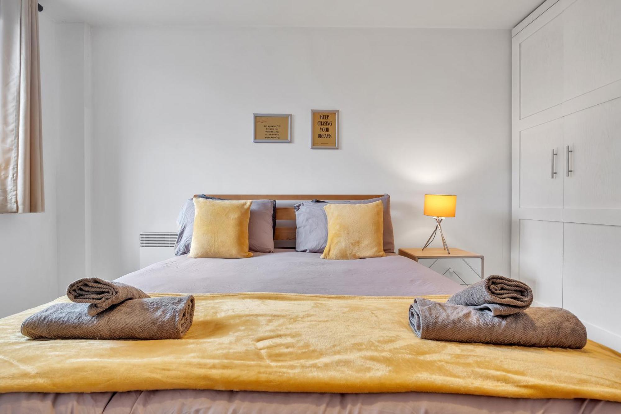 ברמינגהאם Central Suite Near Mailbox, King Bed, Ping Pong, Netflix, Sleeps 4 מראה חיצוני תמונה