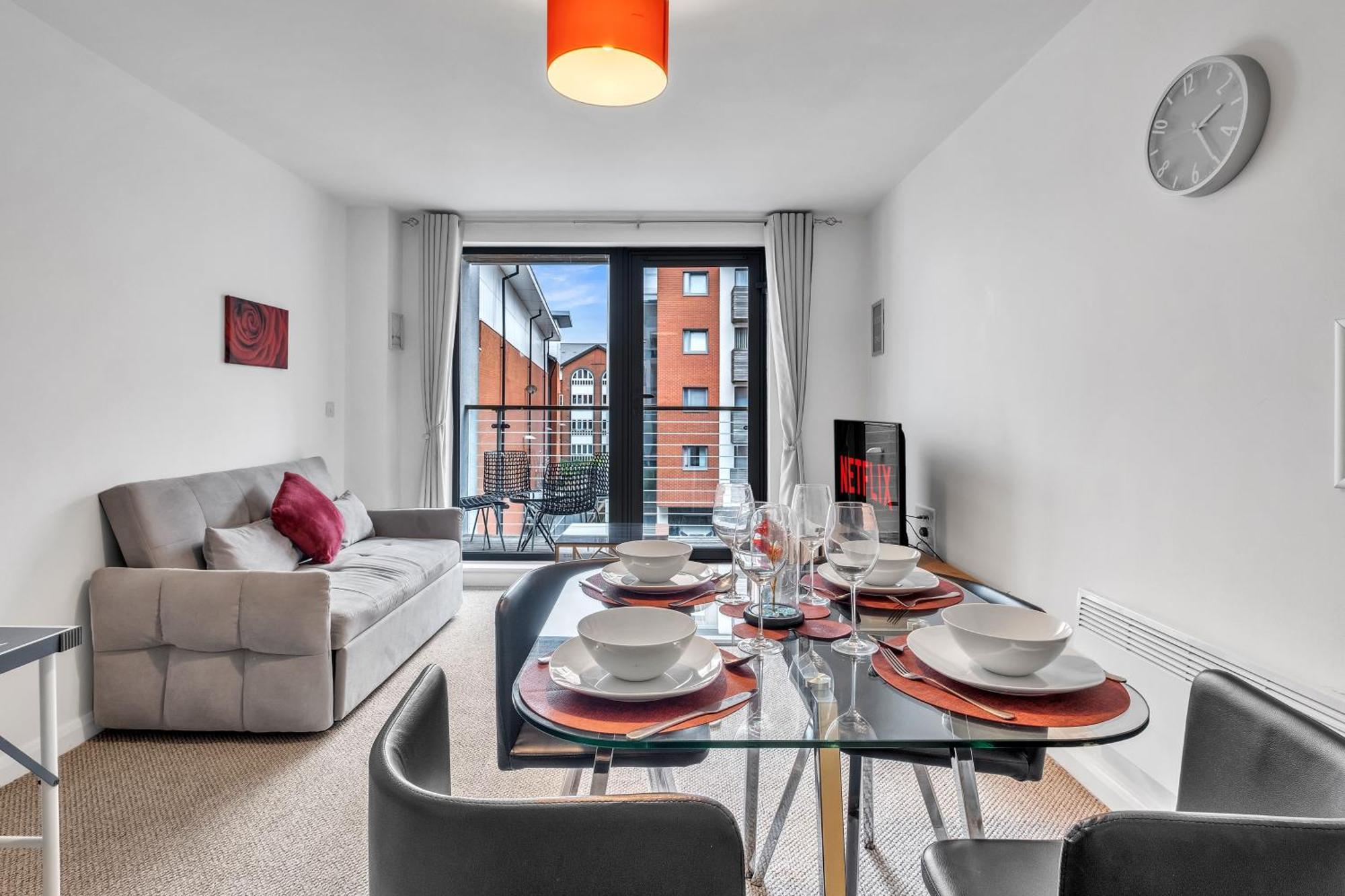ברמינגהאם Central Suite Near Mailbox, King Bed, Ping Pong, Netflix, Sleeps 4 מראה חיצוני תמונה