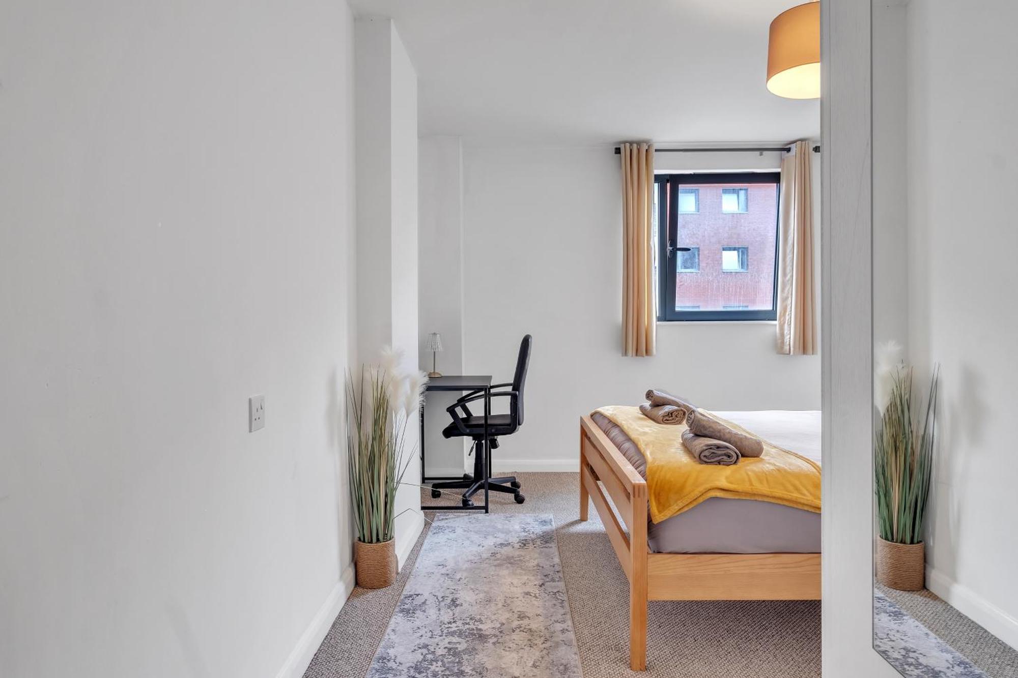 ברמינגהאם Central Suite Near Mailbox, King Bed, Ping Pong, Netflix, Sleeps 4 מראה חיצוני תמונה