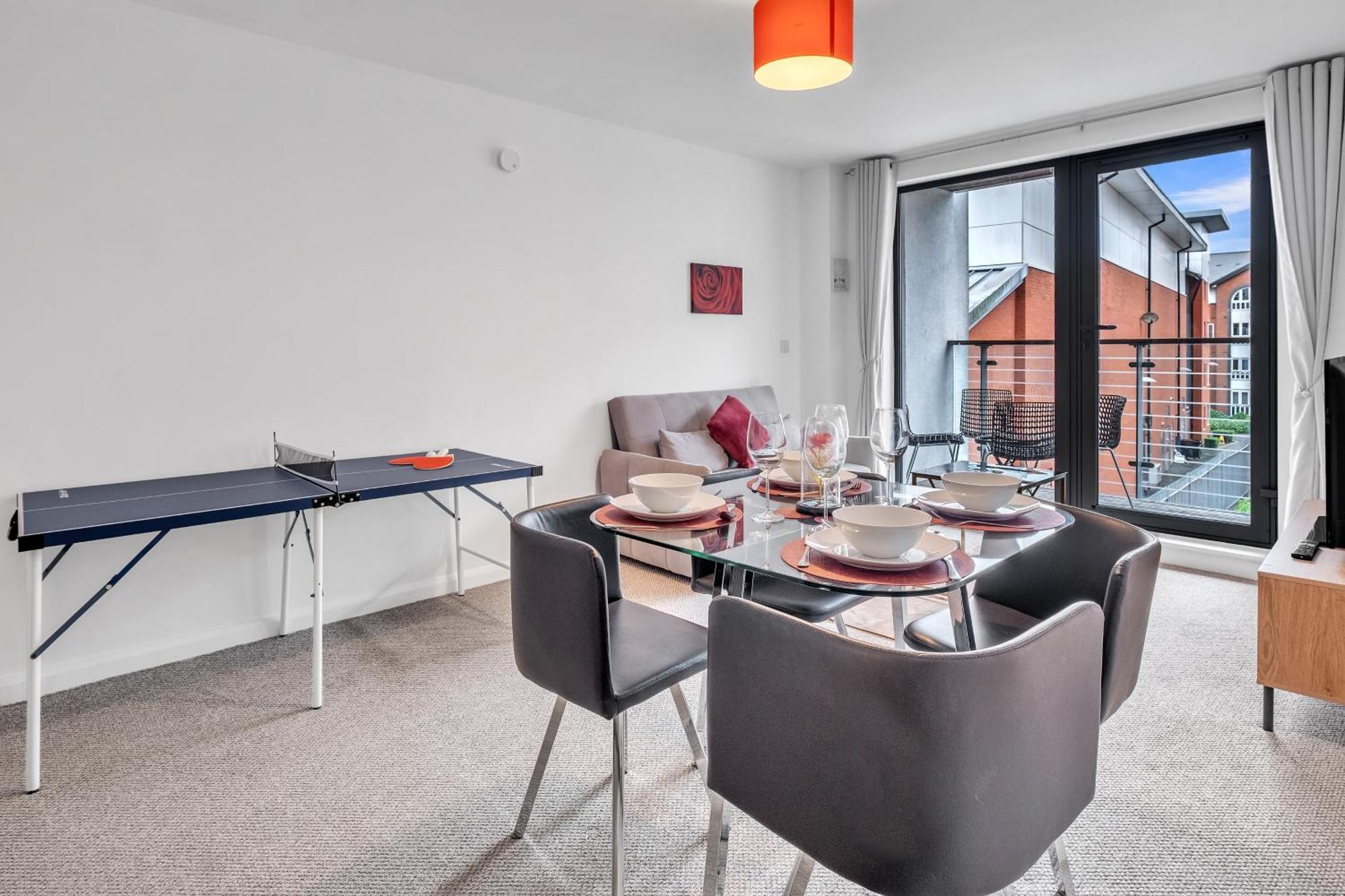 ברמינגהאם Central Suite Near Mailbox, King Bed, Ping Pong, Netflix, Sleeps 4 מראה חיצוני תמונה
